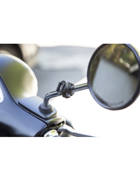 SP-CONNECT Moto Bundle fixed on Mirror iPhone 11/XR