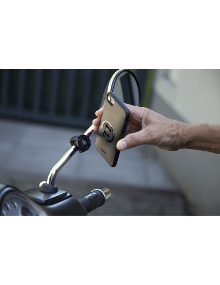 SP-CONNECT Moto Bundle fixed on Mirror iPhone 11/XR