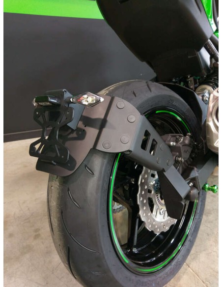ACCESS DESIGN Suport plăcuță de înmatriculare „montat pe roți” negru Kawasaki Z900