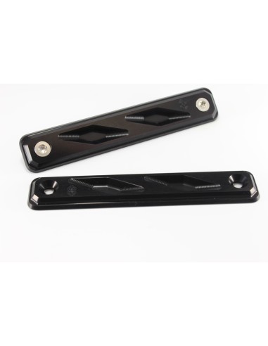 GILLES TOOLING Side Radiator Guard Black